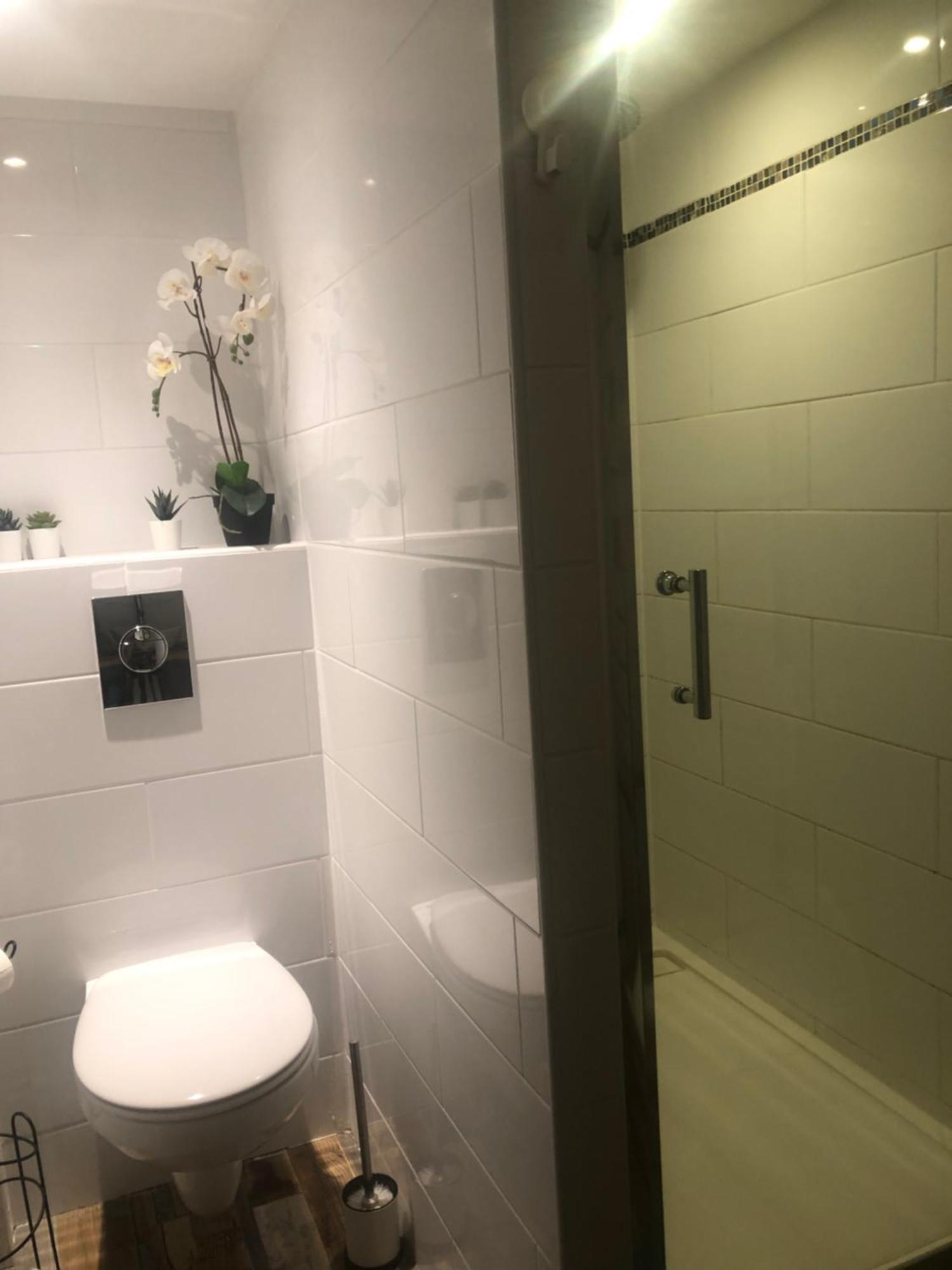 Apartment Agreable 4 Personnes Rdc 5min A Pieds Du Centre, Des Remontees Et Des Thermes